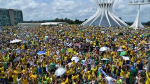 protestos_crise-politica